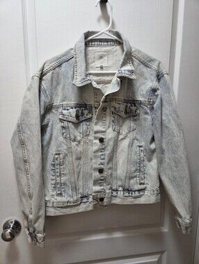Rip Curl Light Acid-Wash Denim Jacket - Pale Blue